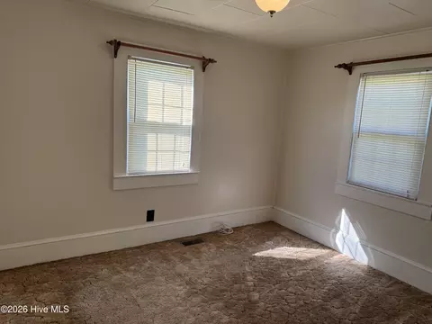 Bedroom - 3222 Perry Blizzard Rd, Deep Run, NC 28525 photo 5 of 5