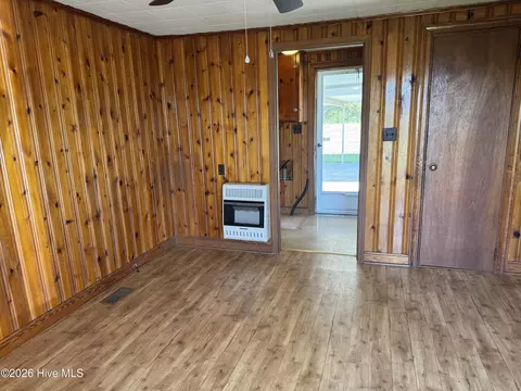 Living - 3222 Perry Blizzard Rd, Deep Run, NC 28525 photo 6 of 7