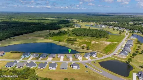 402 Taylorwood Dr, Beaufort, NC 28516
