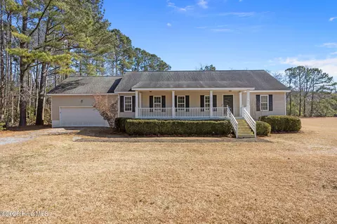 9329 Doris Dr, Oriental, NC 28571