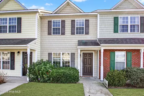502 Streamwood Dr, Jacksonville, NC 28546