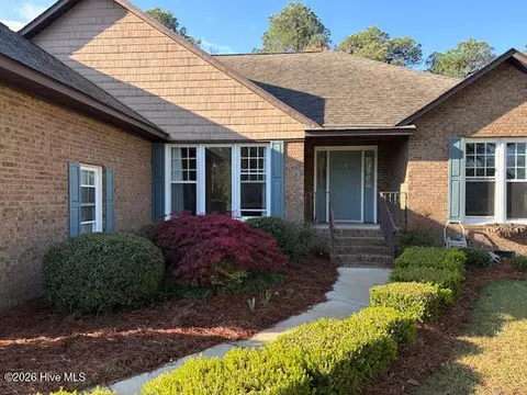 5718 Sloop Ct, New Bern, NC 28560