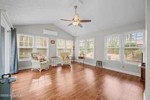 Exterior - 5718 Sloop Ct, New Bern, NC 28560 photo 3 of 5