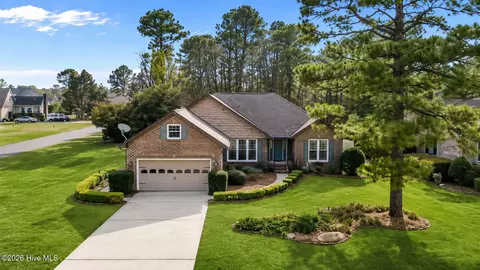 5718 Sloop Ct, New Bern, NC 28560