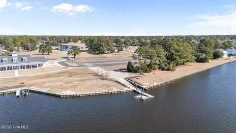 View/Area - 5718 Sloop Ct, New Bern, NC 28560 photo 2 of 8