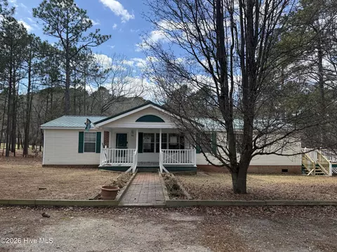 108 Richfield Ct, Vass, NC 28394