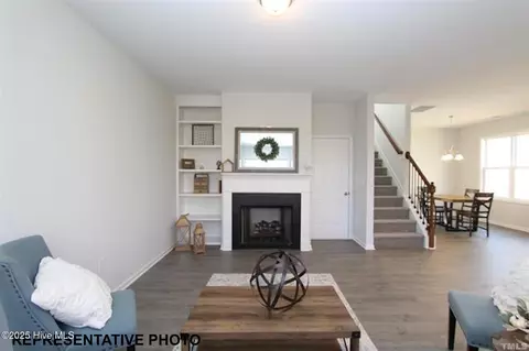 Entry Way - 139 Cordgrass Ct, Smithfield, NC 27577 photo 1 of 2