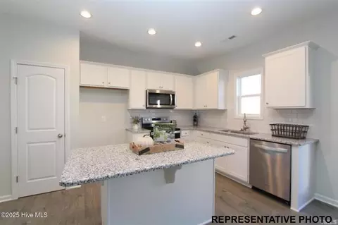 Kitchen - 139 Cordgrass Ct, Smithfield, NC 27577 photo 3 of 3