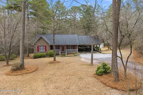 1227 Sandhill Rd, Rockingham, NC 28379