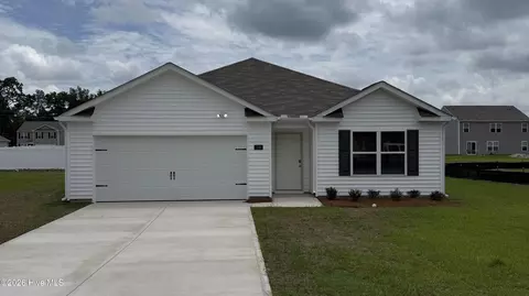 109 Claude St, La Grange, NC 28551