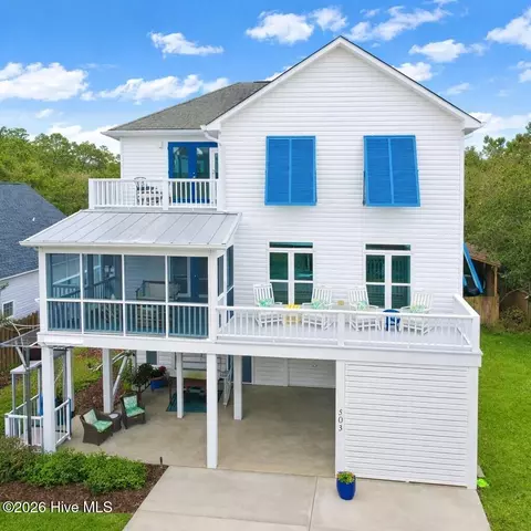 503 W Yacht Dr, Oak Island, NC 28465