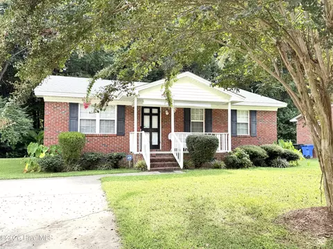 2110 Shamrock Dr E, Wilson, NC 27893