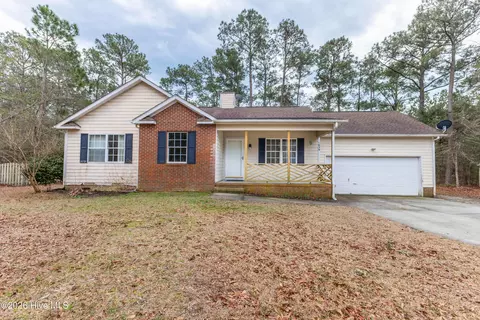 1639 Chadwick Shores Dr, Sneads Ferry, NC 28460