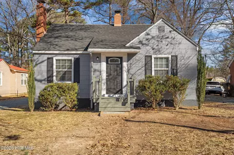260 Elm St, Robbins, NC 27325