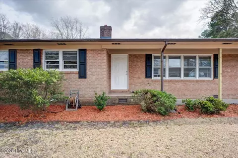 1410 Phillips Ave, New Bern, NC 28562