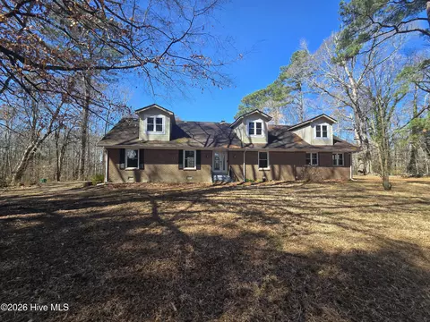 239 Riverwood Dr, Hertford, NC 27944