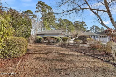 Exterior - 108 Bay Tree Cir, Hampstead, NC 28443 photo 3 of 11