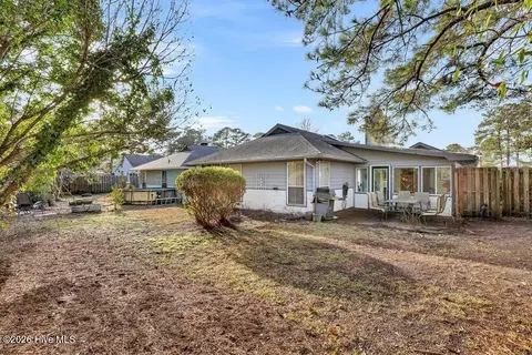 Exterior - 108 Bay Tree Cir, Hampstead, NC 28443 photo 9 of 11