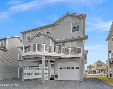 28 Goldsboro St, Ocean Isle Beach, NC 28469