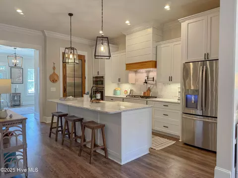 Kitchen - 53 Ballast Point Rd, Hampstead, NC 28443 photo 11 of 16