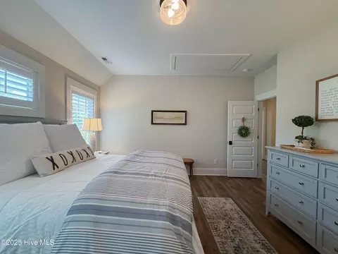 Bedroom - 53 Ballast Point Rd, Hampstead, NC 28443 photo 11 of 20
