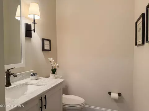Bath - 53 Ballast Point Rd, Hampstead, NC 28443 photo 3 of 18