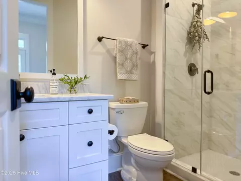 Bath - 53 Ballast Point Rd, Hampstead, NC 28443 photo 11 of 18