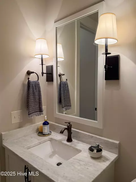 Bath - 53 Ballast Point Rd, Hampstead, NC 28443 photo 9 of 18