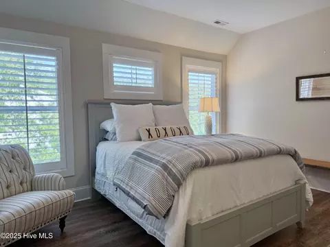 Bedroom - 53 Ballast Point Rd, Hampstead, NC 28443 photo 10 of 20