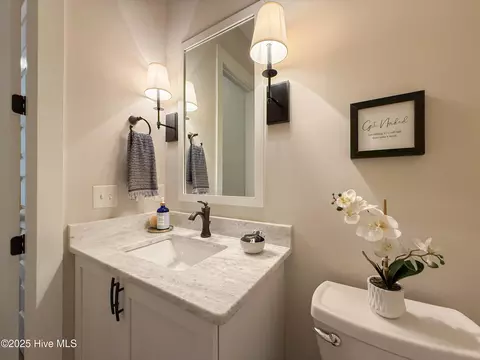 Bath - 53 Ballast Point Rd, Hampstead, NC 28443 photo 16 of 18