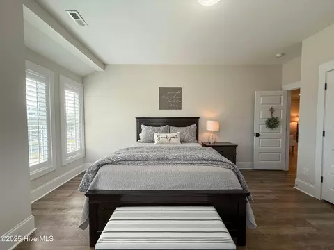 Bedroom - 53 Ballast Point Rd, Hampstead, NC 28443 photo 16 of 20