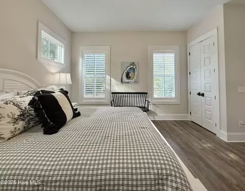 Bedroom - 53 Ballast Point Rd, Hampstead, NC 28443 photo 4 of 20