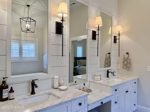 Bath - 53 Ballast Point Rd, Hampstead, NC 28443 photo 7 of 18