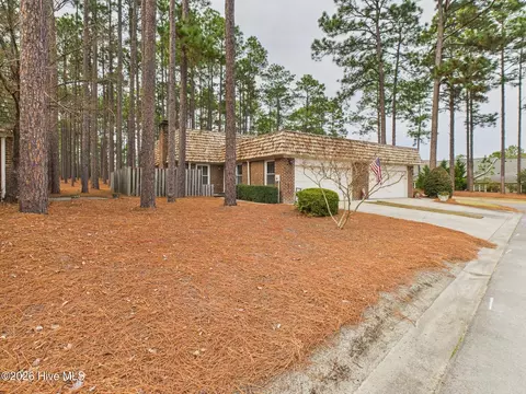 151 Love Thirty Ln, Pinehurst, NC 28374