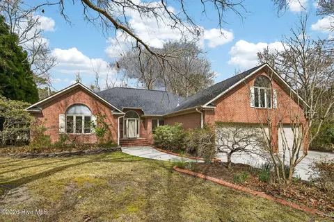 236 Ravenswood Rd, Hampstead, NC 28443