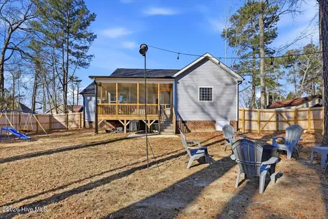 Exterior - 110 Oak St, Pine Level, NC 27568 photo 4 of 6
