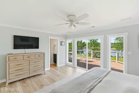 Bedroom - 218 Olde Point Loop, Hampstead, NC 28443 photo 4 of 7