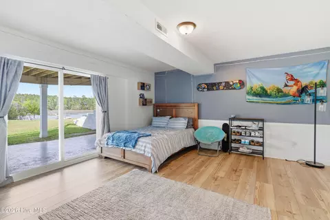 Bedroom - 218 Olde Point Loop, Hampstead, NC 28443 photo 6 of 7
