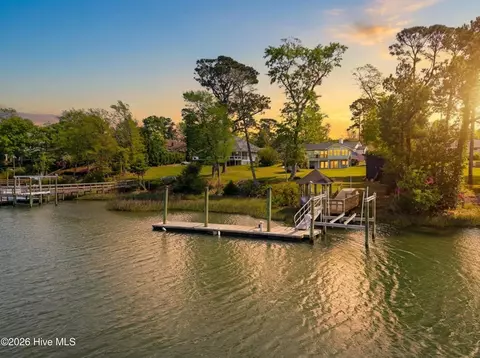 View/Area - 218 Olde Point Loop, Hampstead, NC 28443 photo 1 of 12