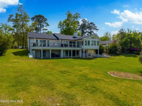 Exterior - 218 Olde Point Loop, Hampstead, NC 28443 photo 11 of 14