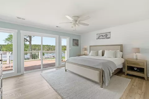Bedroom - 218 Olde Point Loop, Hampstead, NC 28443 photo 3 of 7