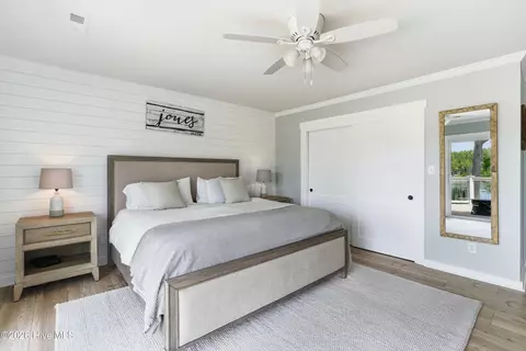 Bedroom - 218 Olde Point Loop, Hampstead, NC 28443 photo 5 of 7