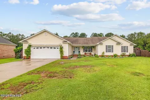 912 Morganser Dr, Swansboro, NC 28584