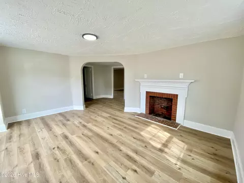 414 W Main St, Micro, NC 27555 photo 4