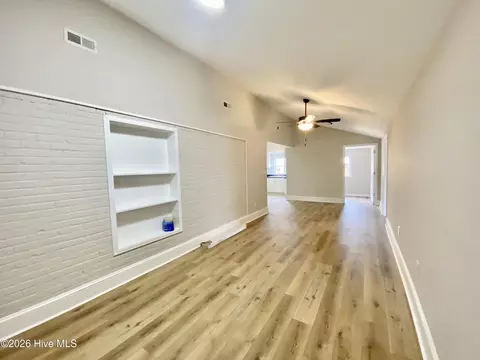 414 W Main St, Micro, NC 27555 photo 10