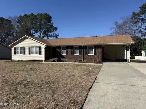 207 Avalon Ln, Greenville, NC 27858