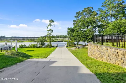 276 E Ivybridge Dr, Hubert, NC 28539 photo 8