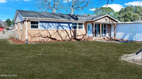 304 Wharton St, Washington, NC 27889