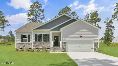 3069 Platinum Cir, West End, NC 27376