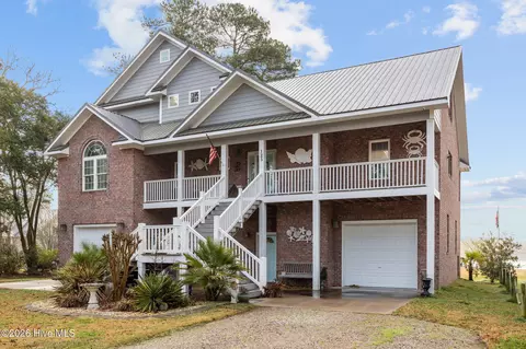125 Topping Ln, Belhaven, NC 27810